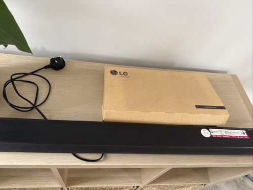 Sound bar with accessories - bar,